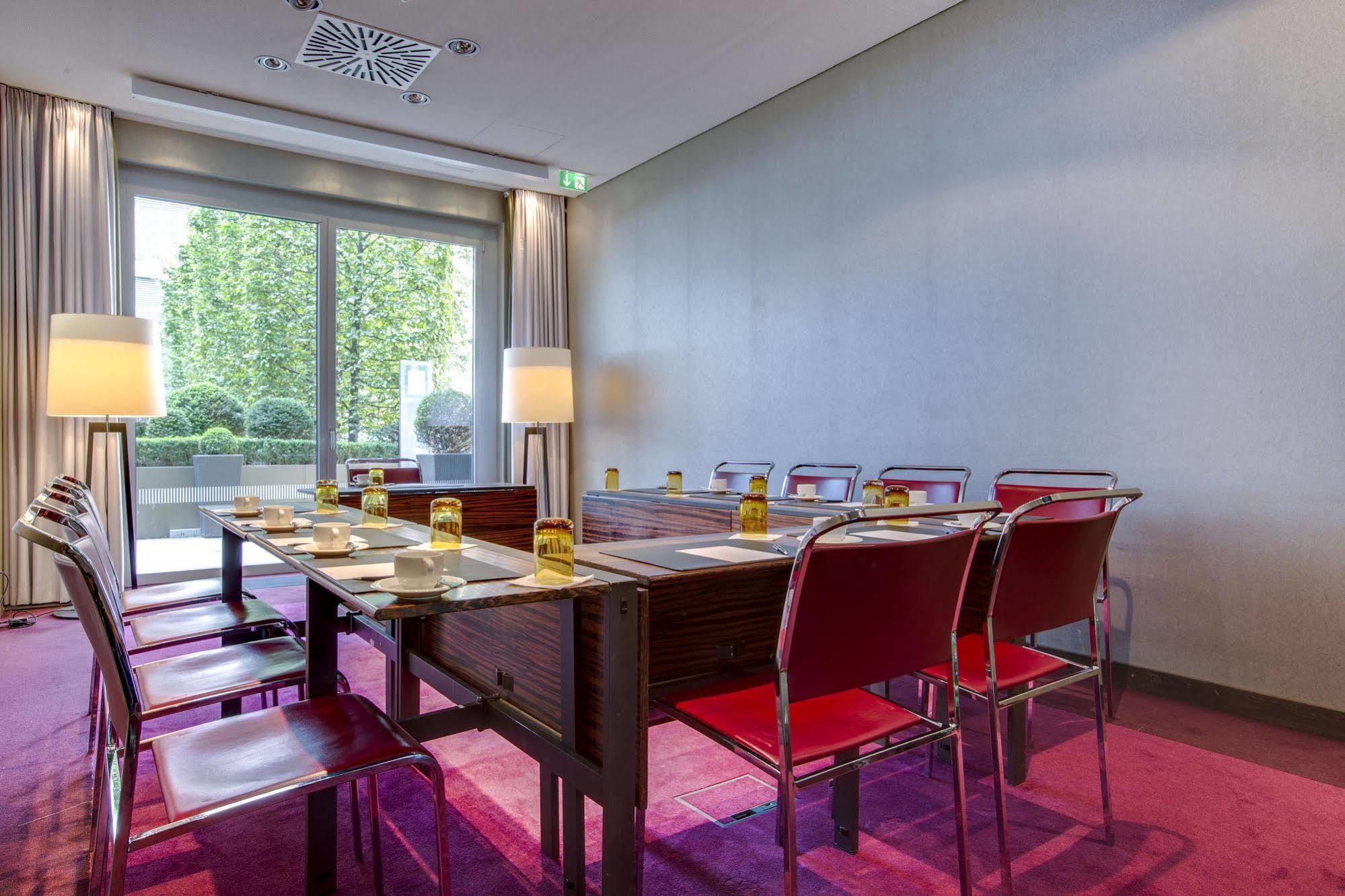 Radisson Blu Media Harbour Hotel, Duesseldorf Bagian luar foto
